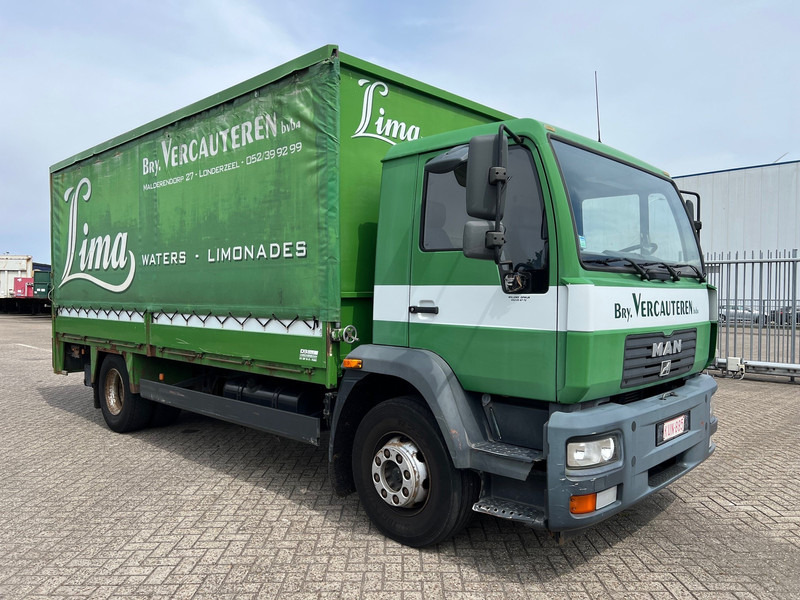 MAN 15.220 - Curtain side truck: picture 3 MAN 15.220 - Curtain side truck: picture 3