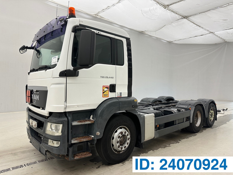 MAN TGS 26.440 - 6x2 - Cab chassis truck: picture 1 MAN TGS 26.440 - 6x2 - Cab chassis truck: picture 1