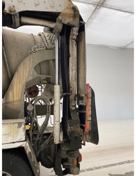 Concrete mixer truck MAN TGS 32.360 - 8x4: picture 13 Concrete mixer truck MAN TGS 32.360 - 8x4: picture 13