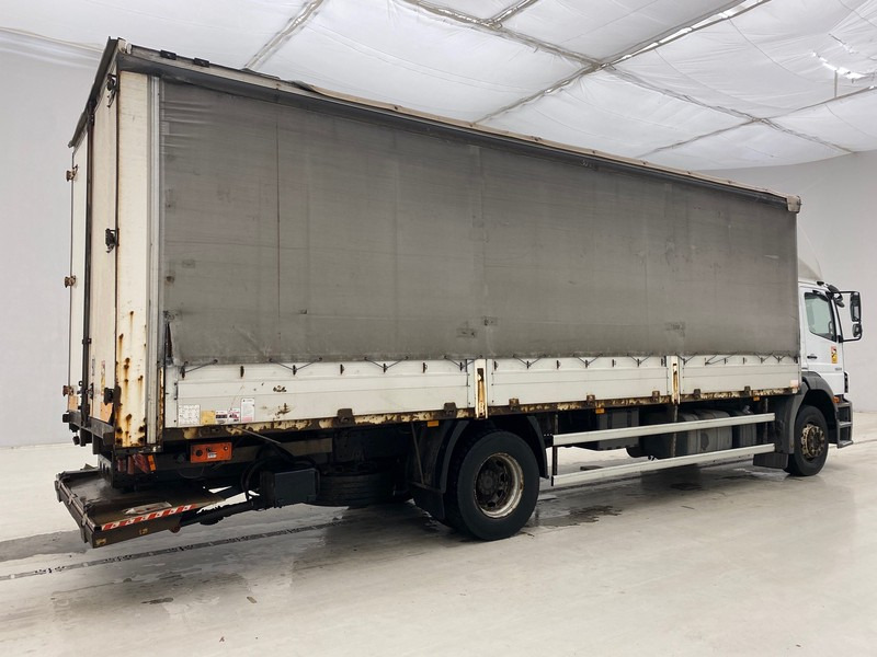 Mercedes-Benz Axor 1824 - Curtain side truck: picture 4 Mercedes-Benz Axor 1824 - Curtain side truck: picture 4