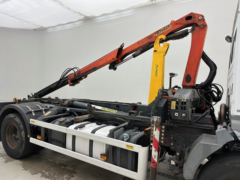 Mercedes-Benz Axor 1824 - Hook lift truck, Crane truck: picture 4 Mercedes-Benz Axor 1824 - Hook lift truck, Crane truck: picture 4