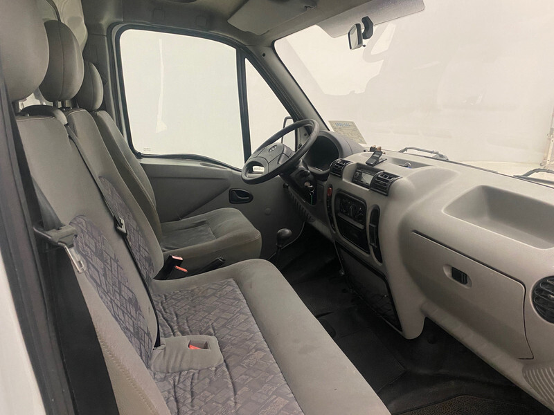 Opel Movano - Panel van: picture 4 Opel Movano - Panel van: picture 4