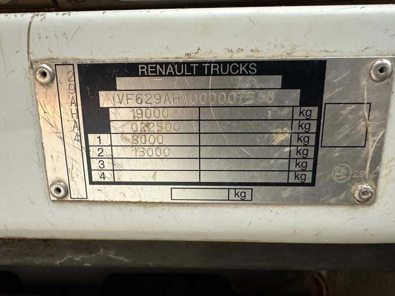 Tanker truck for transportation of fuel Renault Premium 310 DXi: picture 11 Tanker truck for transportation of fuel Renault Premium 310 DXi: picture 11