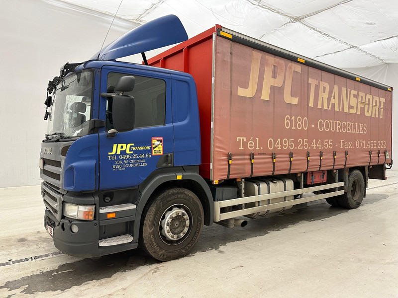 Scania P230 - Curtain side truck: picture 2 Scania P230 - Curtain side truck: picture 2