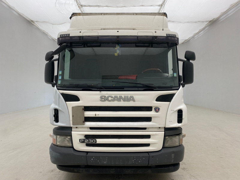Scania P230 - Curtain side truck: picture 2 Scania P230 - Curtain side truck: picture 2