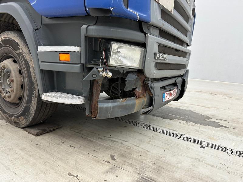 Scania P230 - Curtain side truck: picture 5 Scania P230 - Curtain side truck: picture 5