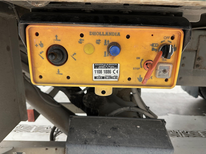 Curtain side truck Scania P230: picture 11