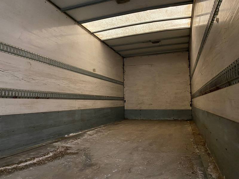 Scania P280 - Box truck: picture 5 Scania P280 - Box truck: picture 5