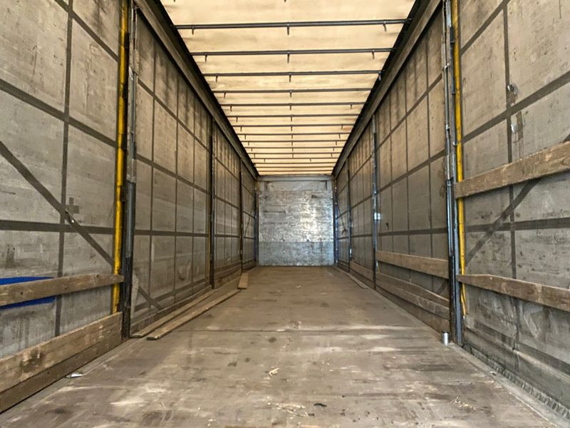 Schmitz Cargobull Tautliner - Curtainsider semi-trailer: picture 5 Schmitz Cargobull Tautliner - Curtainsider semi-trailer: picture 5