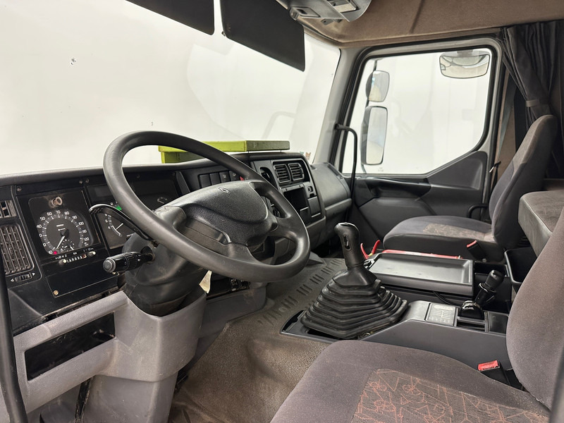 Tractor unit Renault Premium 420 DCi: picture 10 Tractor unit Renault Premium 420 DCi: picture 10