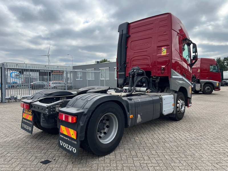 Volvo FH 420 Globetrotter - ADR - Tractor unit: picture 4 Volvo FH 420 Globetrotter - ADR - Tractor unit: picture 4