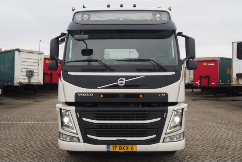 Volvo FM 410 Globetrotter - Tractor unit: picture 2 Volvo FM 410 Globetrotter - Tractor unit: picture 2