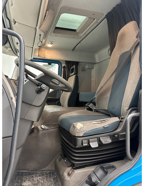 Curtain side truck Volvo FE 320: picture 13 Curtain side truck Volvo FE 320: picture 13