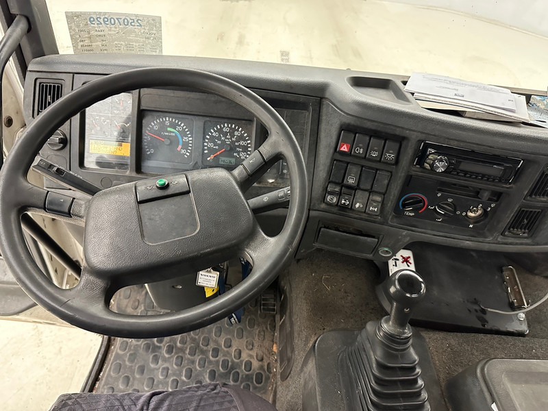 Tipper Volvo FL 180: picture 12 Tipper Volvo FL 180: picture 12