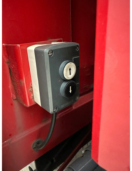 Volvo FL 220 - Curtain side truck: picture 5 Volvo FL 220 - Curtain side truck: picture 5