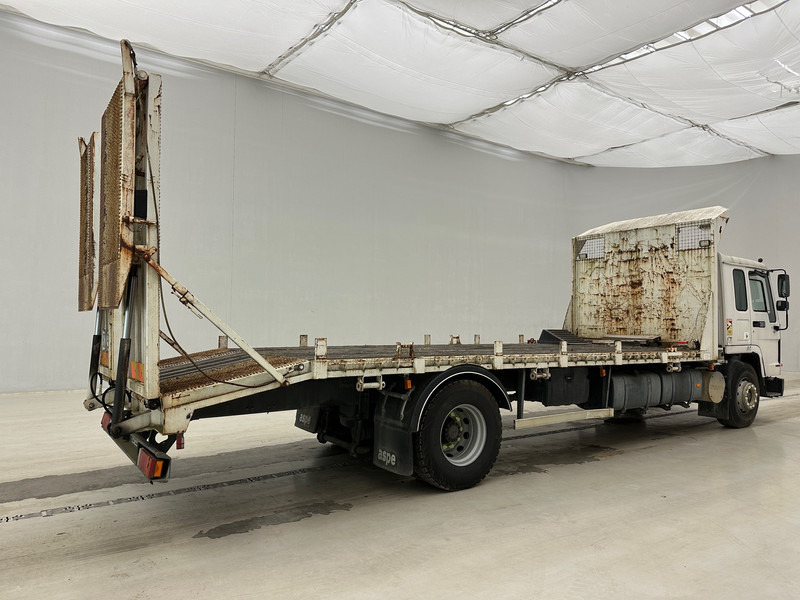 Volvo FL12.380 - Car transporter truck: picture 5 Volvo FL12.380 - Car transporter truck: picture 5