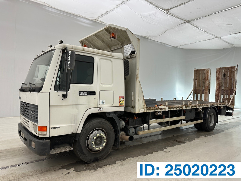 Volvo FL12.380 - Car transporter truck: picture 1 Volvo FL12.380 - Car transporter truck: picture 1