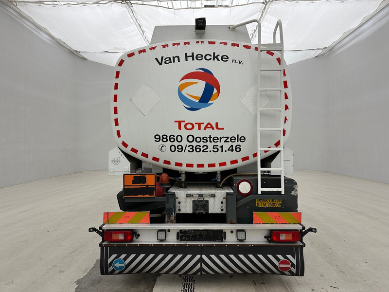Volvo FM 300 - 6x2 - Tanker truck: picture 5 Volvo FM 300 - 6x2 - Tanker truck: picture 5