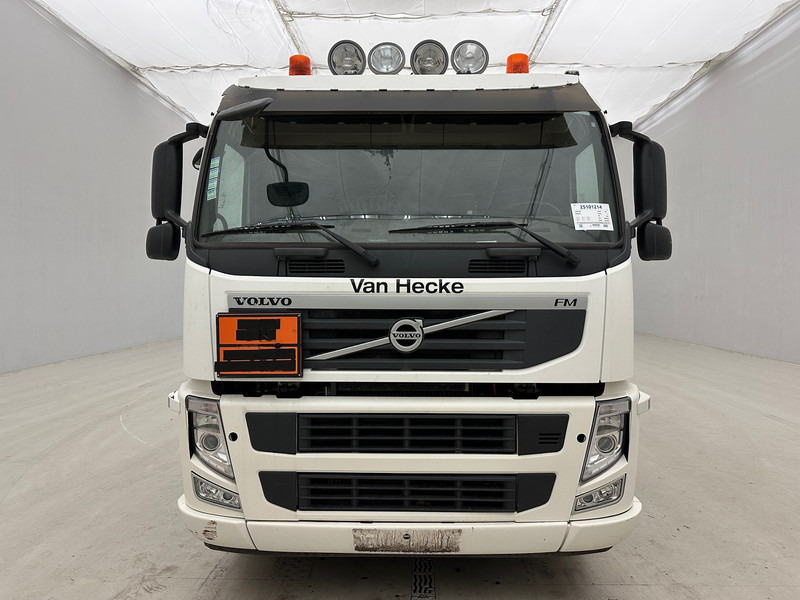 Volvo FM 300 - 6x2 - Tanker truck: picture 2 Volvo FM 300 - 6x2 - Tanker truck: picture 2