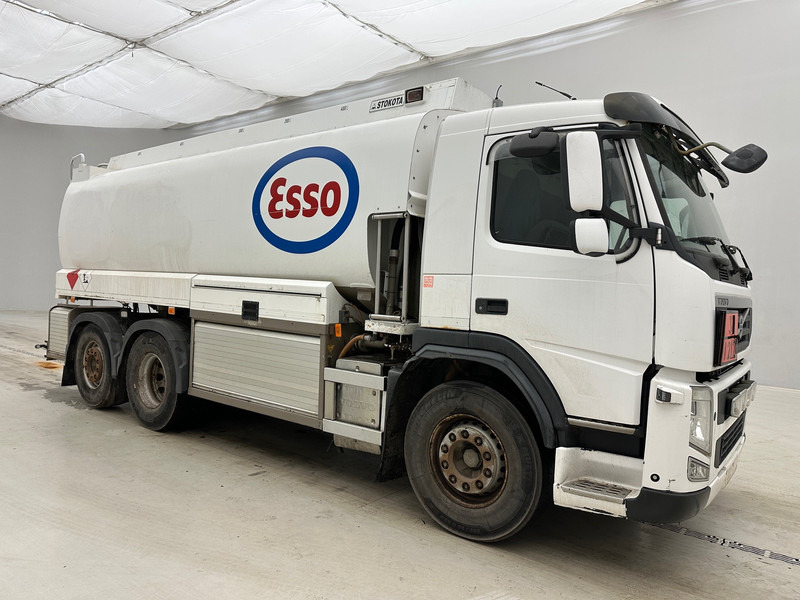Volvo FM 380 - 6x2 - Tanker truck: picture 3 Volvo FM 380 - 6x2 - Tanker truck: picture 3