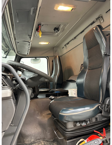 Dropside/ Flatbed truck, Crane truck Volvo FMX 450 - 8x4: picture 11