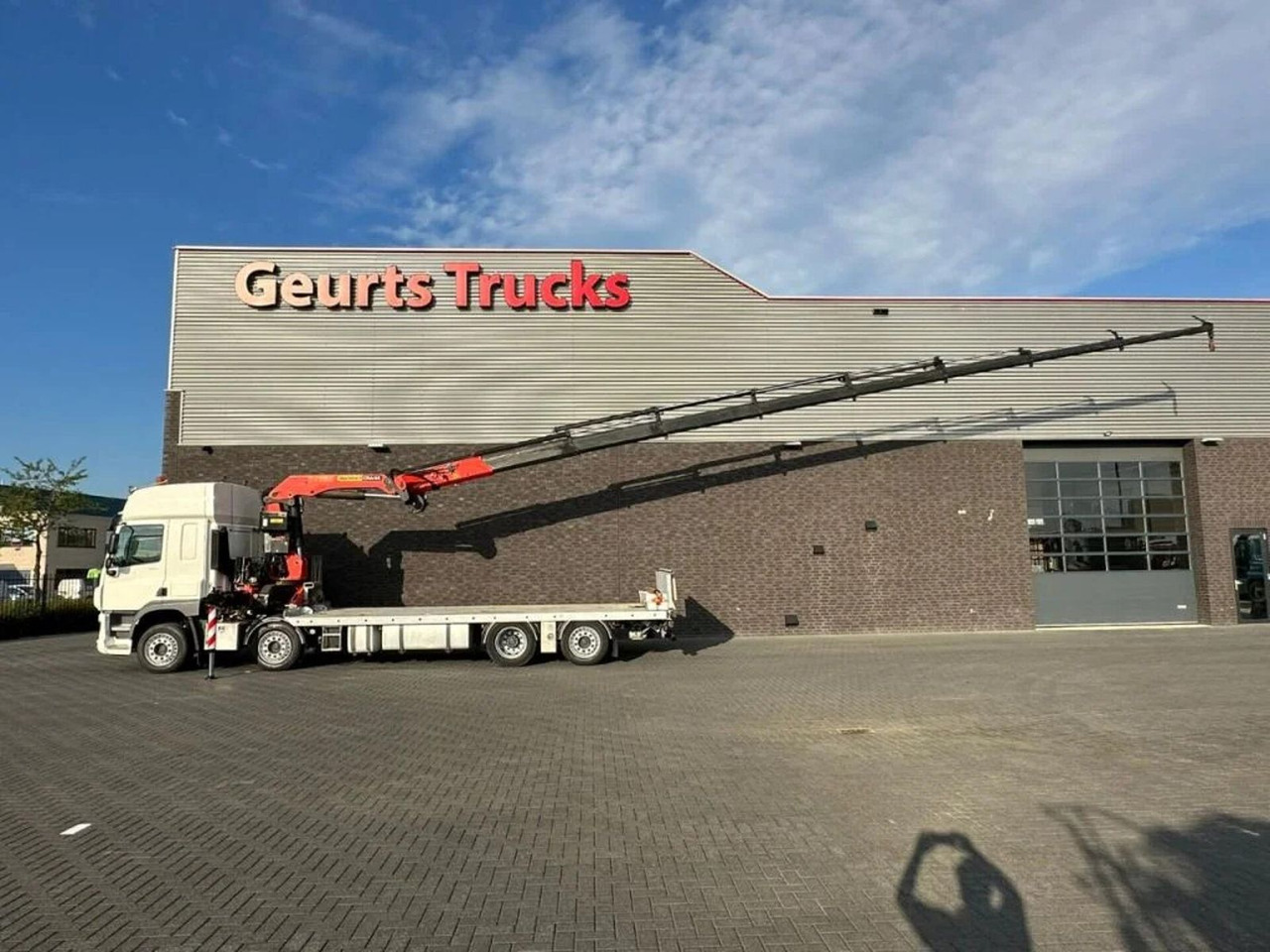 DAF CF 450 8X2 OPRIJWAGEN/MACHINE TRANSPORTER + PALF - Crane truck: picture 2 DAF CF 450 8X2 OPRIJWAGEN/MACHINE TRANSPORTER + PALF - Crane truck: picture 2