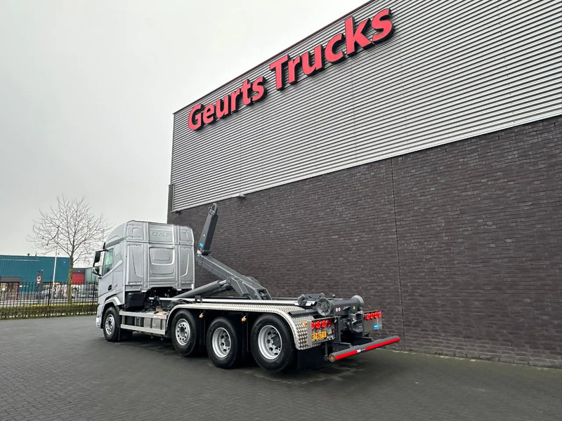 DAF XF 530 8X2 TRIPLE VDL S-30-6700 HAAKARMSYSTEEM/ABROLLKIPPER/HOOKLIFT/NIEUW/NEW - Hook lift truck: picture 3 DAF XF 530 8X2 TRIPLE VDL S-30-6700 HAAKARMSYSTEEM/ABROLLKIPPER/HOOKLIFT/NIEUW/NEW - Hook lift truck: picture 3