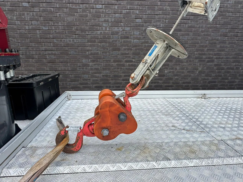 Crane truck MAN TGL 7.180 4X2 BB BOCKER AK37/4000 + JIB MONTAGEKRAN/DACHDECKERKRAN/ROOFCRANE/KRAAN/KRAN/GRUA: picture 13