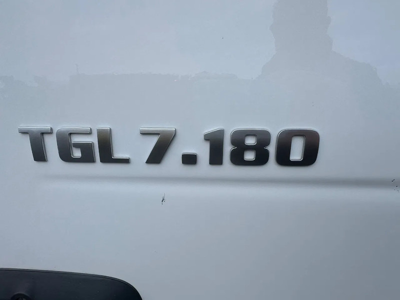 Crane truck MAN TGL 7.180 4X2 BB BOCKER AK37/4000 + JIB MONTAGEKRAN/DACHDECKERKRAN/ROOFCRANE/KRAAN/KRAN/GRUA: picture 10