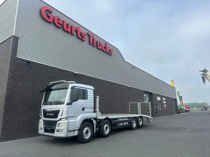MAN TGS 35.470 8X2 OPRIJWAGEN/MACHINE TRANSPORTER/PLATEAU/N - Car transporter truck: picture 2 MAN TGS 35.470 8X2 OPRIJWAGEN/MACHINE TRANSPORTER/PLATEAU/N - Car transporter truck: picture 2