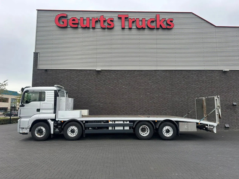 MAN TGS 35.470 8X2 OPRIJWAGEN/MACHINE TRANSPORTER/PLATEAU/ - Car transporter truck: picture 1 MAN TGS 35.470 8X2 OPRIJWAGEN/MACHINE TRANSPORTER/PLATEAU/ - Car transporter truck: picture 1