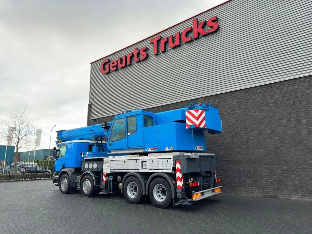 Scania P420 8X4 + FAUN HK 40 + JIB KRAAN/KRAN/CRANE/GRU - Crane truck: picture 3 Scania P420 8X4 + FAUN HK 40 + JIB KRAAN/KRAN/CRANE/GRU - Crane truck: picture 3