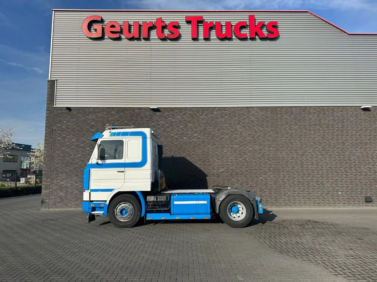 Scania R143-500 V8 H A4X2L 500PK TREKKER / SATTELZUG / - Tractor unit: picture 1 Scania R143-500 V8 H A4X2L 500PK TREKKER / SATTELZUG / - Tractor unit: picture 1