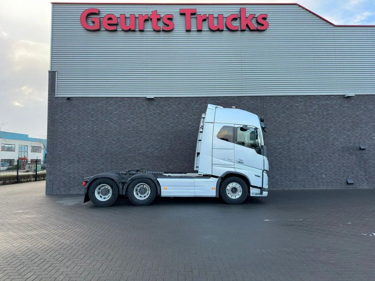 Volvo FH 16.750 6X4 TREKKER/TRACTOR/SZM EURO 6 HYDRAUL - Tractor unit: picture 4 Volvo FH 16.750 6X4 TREKKER/TRACTOR/SZM EURO 6 HYDRAUL - Tractor unit: picture 4