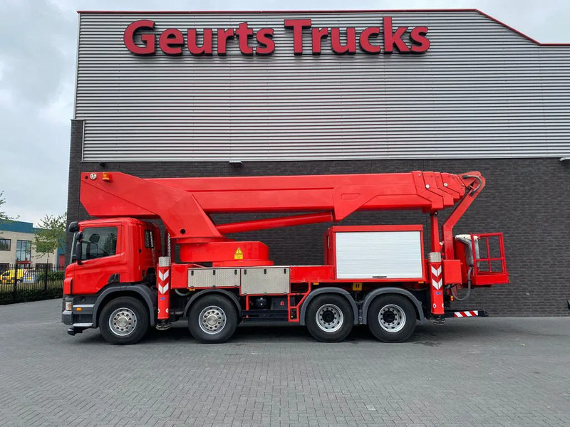 Scania P420 8X4 + BISON PALFINGER TKA 57 KS HOOGWERKER/HUBARBEITSBÜHNE/HIGHWORKER/PLATFORM - Truck: picture 1 Scania P420 8X4 + BISON PALFINGER TKA 57 KS HOOGWERKER/HUBARBEITSBÜHNE/HIGHWORKER/PLATFORM - Truck: picture 1