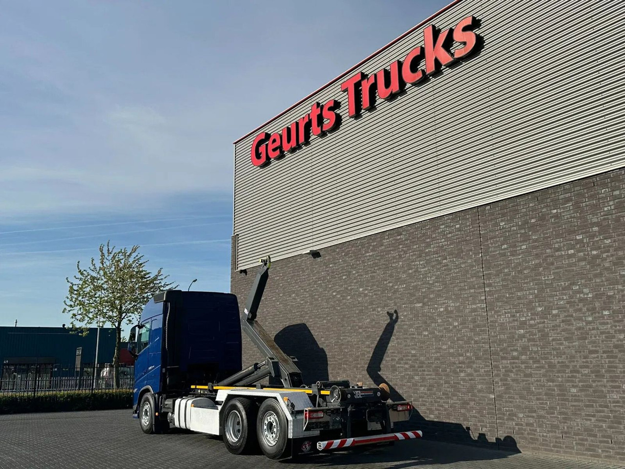 Volvo FH 500 6X2 VDL S-21-6400 HAAKARM / ABROLLKIPPER/ - Hook lift truck: picture 3 Volvo FH 500 6X2 VDL S-21-6400 HAAKARM / ABROLLKIPPER/ - Hook lift truck: picture 3