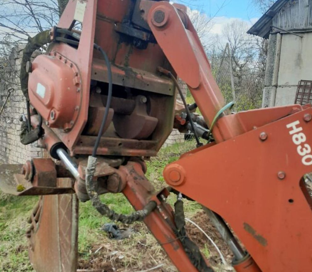 DITCH WITCH 8020 - Trencher: picture 3 DITCH WITCH 8020 - Trencher: picture 3