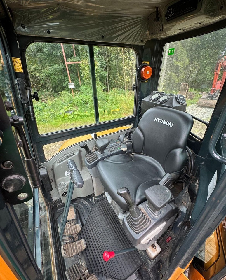 Hyundai R35Z - 9 - Mini excavator: picture 4 Hyundai R35Z - 9 - Mini excavator: picture 4