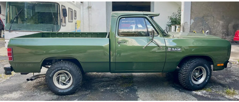 Dodge Ram 150 Custom V8 Benzine - Pickup truck: picture 3 Dodge Ram 150 Custom V8 Benzine - Pickup truck: picture 3