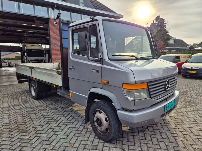 Mercedes-Benz 811.... steel suspension - Dropside/ Flatbed truck: picture 1 Mercedes-Benz 811.... steel suspension - Dropside/ Flatbed truck: picture 1