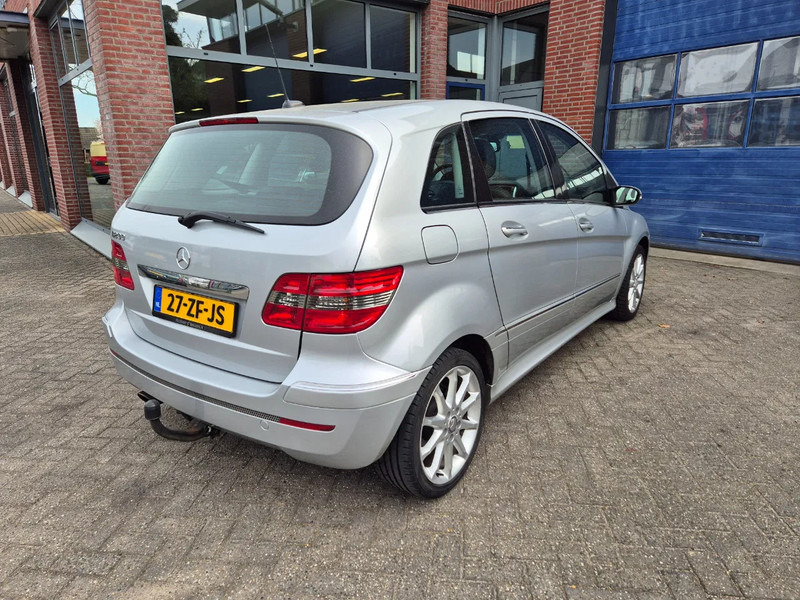 Mercedes-Benz B-Klasse 200 Automaat.trekhaak. - Car: picture 3 Mercedes-Benz B-Klasse 200 Automaat.trekhaak. - Car: picture 3