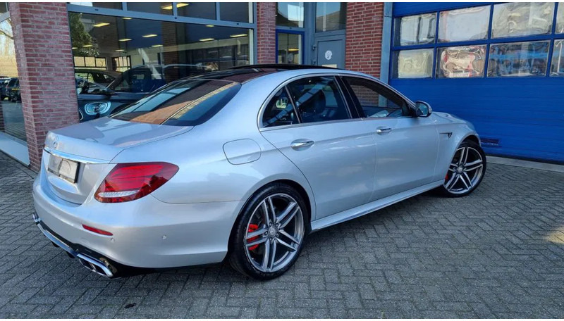 Mercedes-Benz E-Klasse 63 S, 4 Matic AMG..... Premium plus. - Saloon car: picture 3 Mercedes-Benz E-Klasse 63 S, 4 Matic AMG..... Premium plus. - Saloon car: picture 3