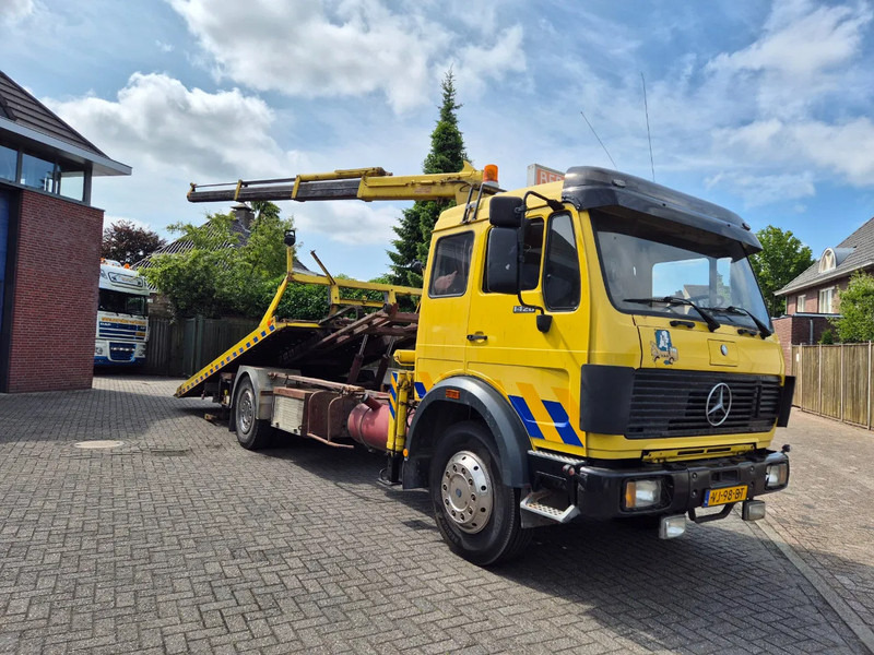 Mercedes-Benz SK 1420 afzetbak.kraan.lier.airco.... Bergingswagen - Tow truck: picture 1 Mercedes-Benz SK 1420 afzetbak.kraan.lier.airco.... Bergingswagen - Tow truck: picture 1