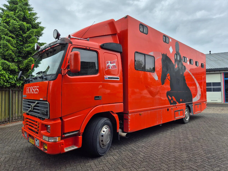 Volvo FH 12.. 380pk luchtgeveerd voor en achteras - Horse truck: picture 1 Volvo FH 12.. 380pk luchtgeveerd voor en achteras - Horse truck: picture 1