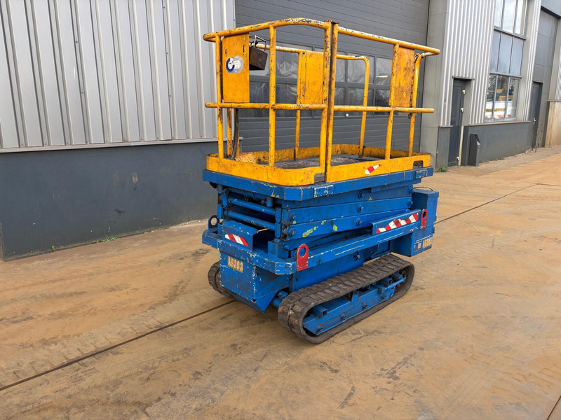 Aichi RV042 - Scissor lift: picture 2 Aichi RV042 - Scissor lift: picture 2