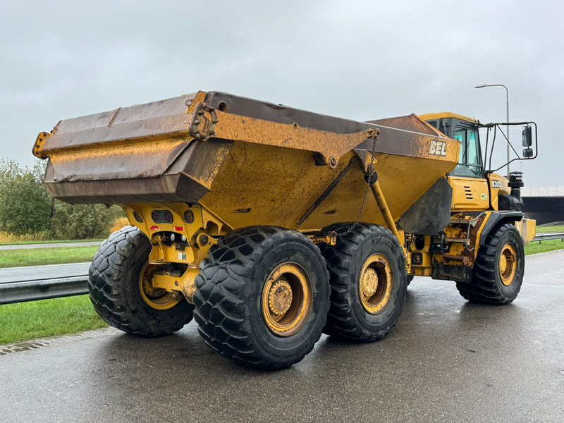 BELL B30D - Articulated dump truck: picture 5 BELL B30D - Articulated dump truck: picture 5