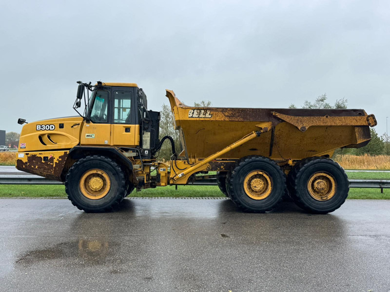 BELL B30D - Articulated dump truck: picture 1 BELL B30D - Articulated dump truck: picture 1