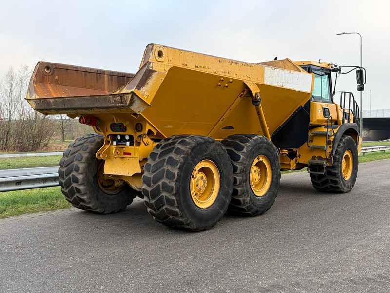 BELL B30E - Articulated dump truck: picture 5 BELL B30E - Articulated dump truck: picture 5