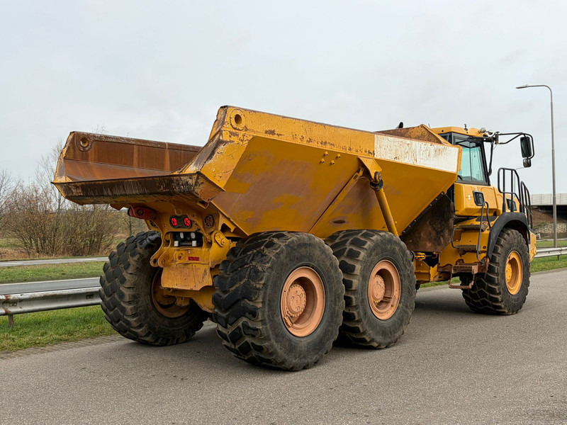 BELL B30E - Articulated dump truck: picture 5 BELL B30E - Articulated dump truck: picture 5