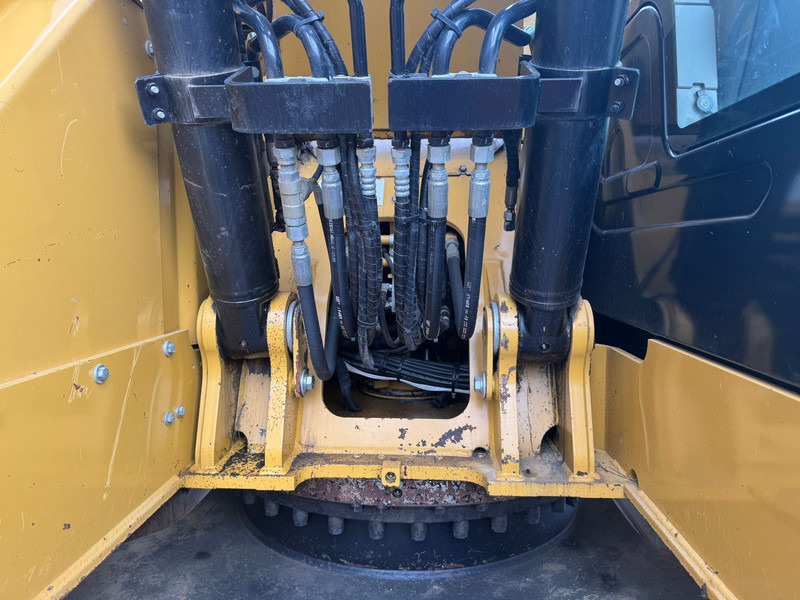Leasing of Caterpillar 325F LCR - 3 buckets Caterpillar 325F LCR - 3 buckets: picture 16